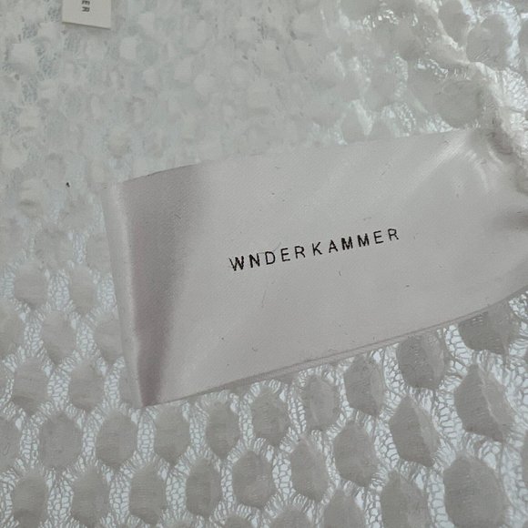 WNDERKAMMER Women's Curved Arm Coloration Bodysuit White Bubble Stitch sz L NWT - Picture 5 of 9